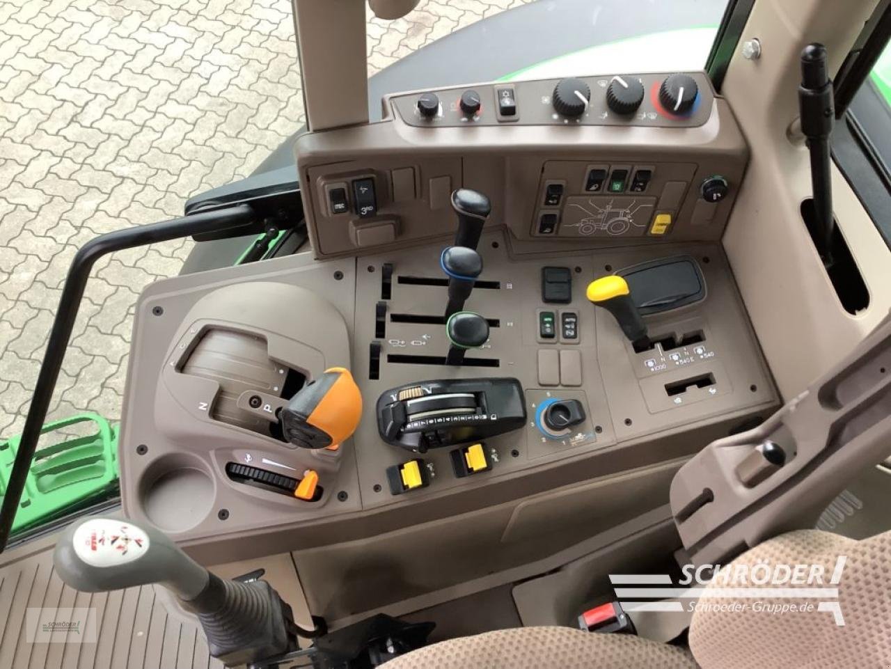 Traktor типа John Deere 6155 M | FZW | NUR 2298 STUNDEN !!, Gebrauchtmaschine в Völkersen (Фотография 11)